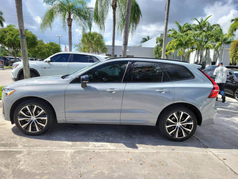 2024 Volvo XC60 B5 Plus Dark Theme