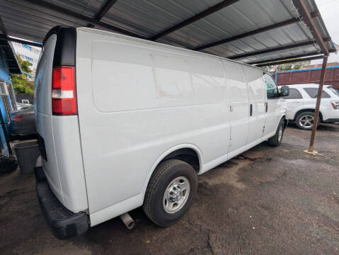 2017 Chevrolet Express 2500