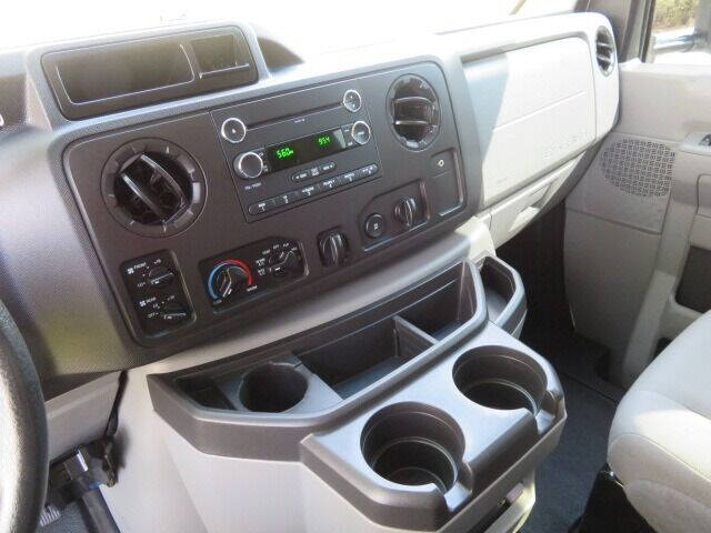 2014 Ford E-Series E-350 SD XLT
