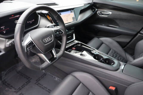 2023 Audi e-tron GT quattro Premium Plus