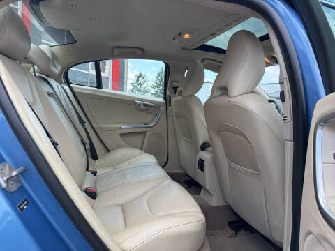 2014 Volvo S60 T5 Platinum