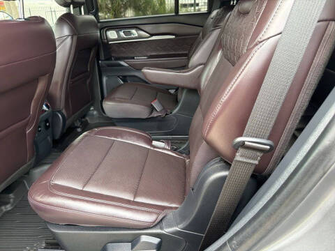 2025 Ford Explorer Platinum