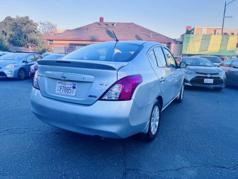 2014 Nissan Versa 1.6 SV