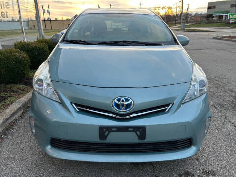 2014 Toyota Prius v Five