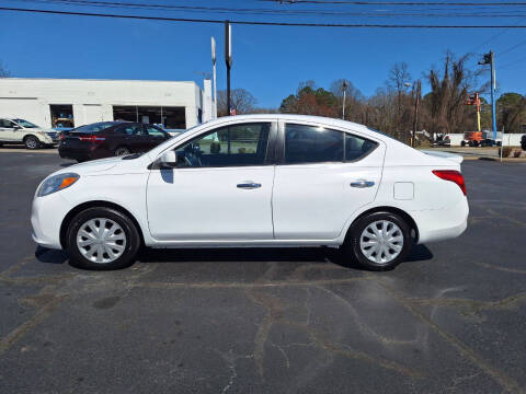 2013 Nissan Versa 1.6 SV