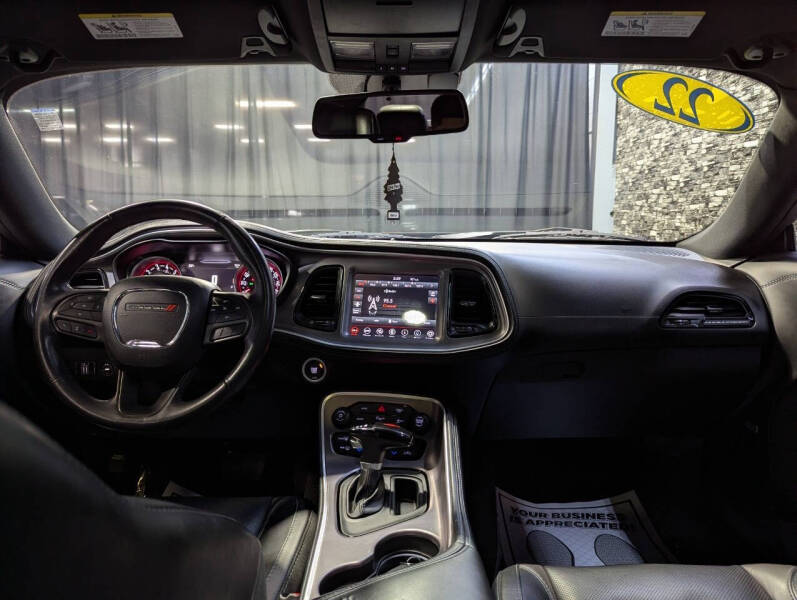 2022 Dodge Challenger SXT