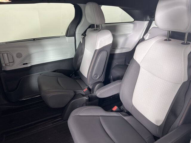 2022 Toyota Sienna XSE 7-Passenger