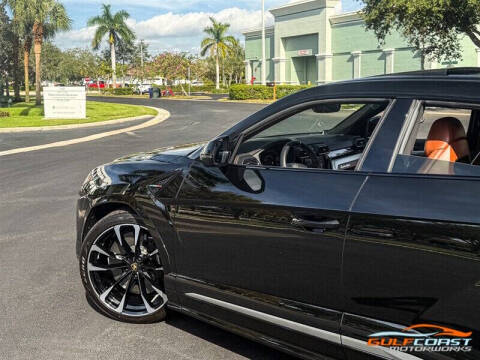 2022 Lamborghini Urus