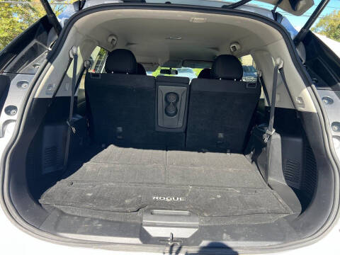 2017 Nissan Rogue SV