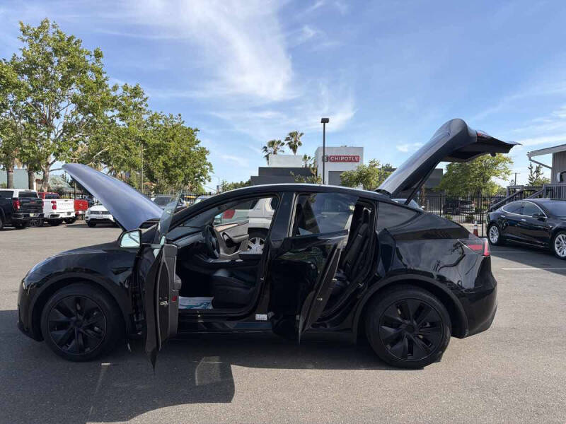 2025 Tesla Model Y Long Range