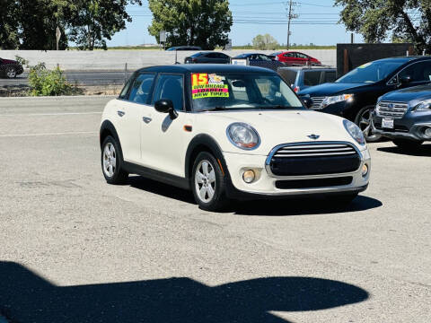 2015 MINI Hardtop 4 Door Cooper