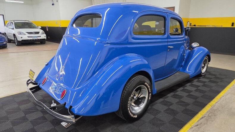 1936 Ford Deluxe