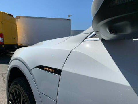 2019 Audi e-tron quattro Prestige