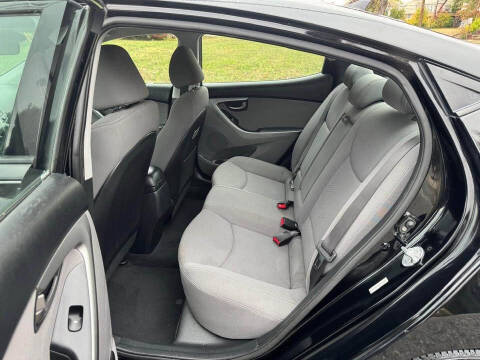 2014 Hyundai Elantra SE