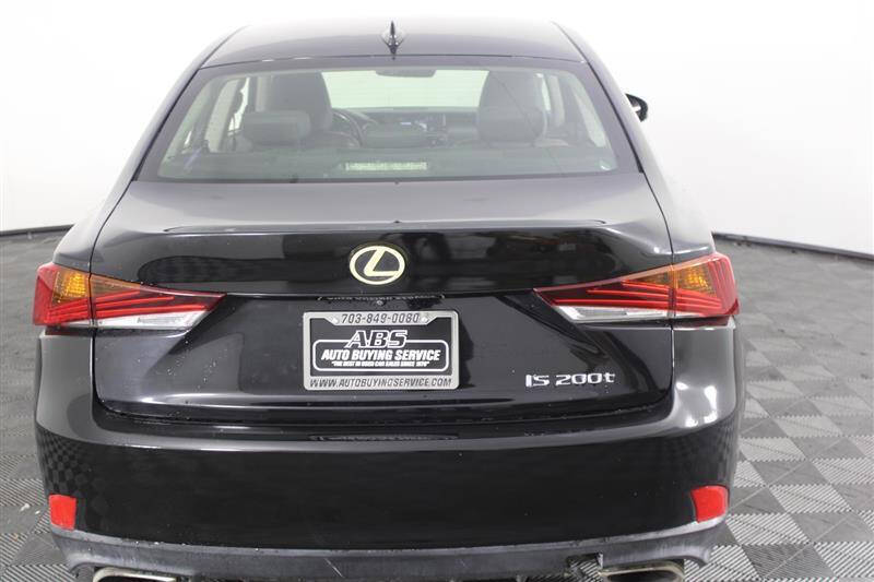 2017 Lexus IS 200t
