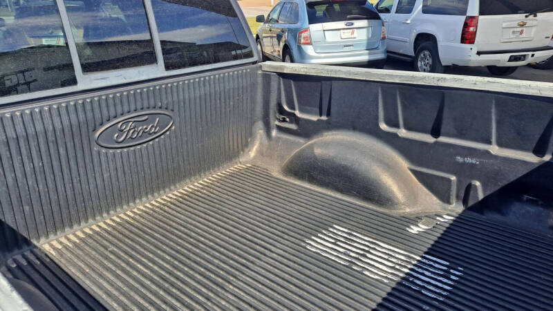 2004 Ford F-150 Lariat