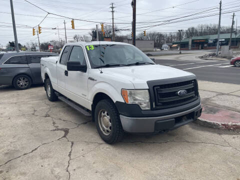2013 Ford F-150 for sale at RIDGEWAY INC in Ashtabula OH