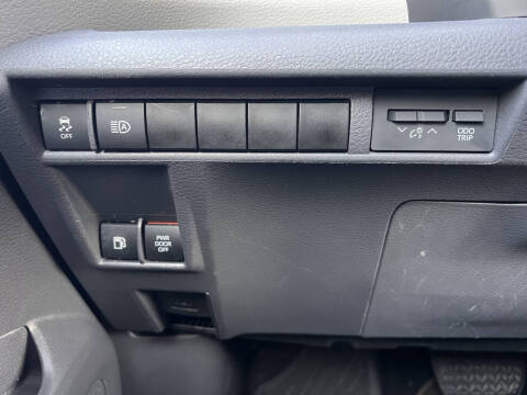 2021 Toyota Sienna XLE 8-Passenger