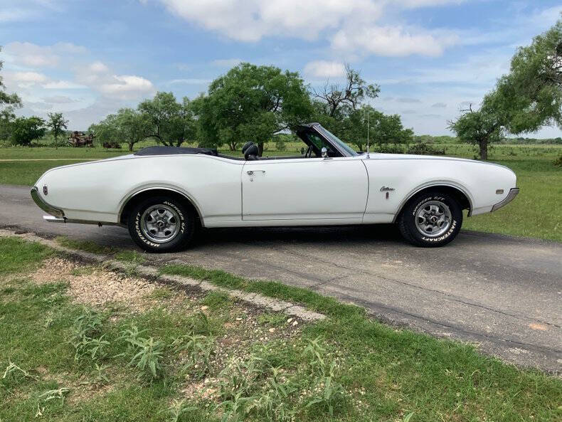 1969 Oldsmobile Cutlass