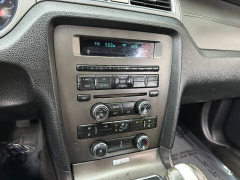 2014 Ford Mustang V6