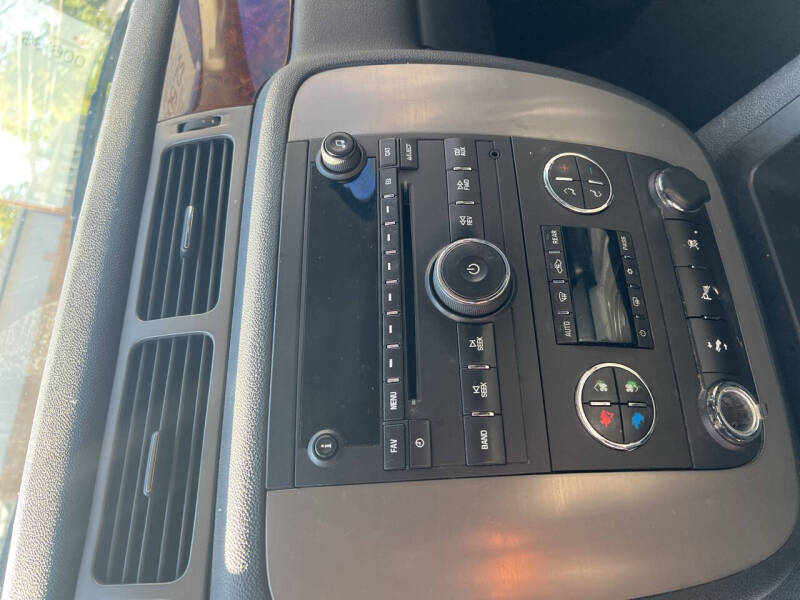 2011 GMC Yukon XL SLT