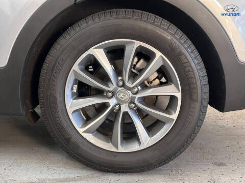 2018 Hyundai Santa Fe SE