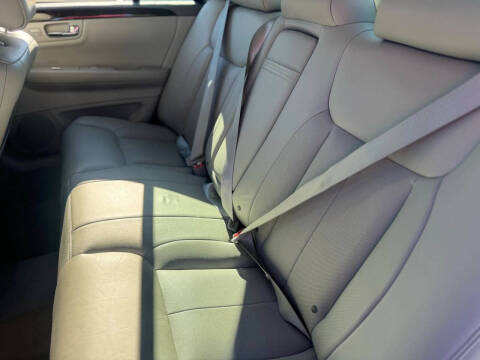 2011 Cadillac DTS Luxury Collection