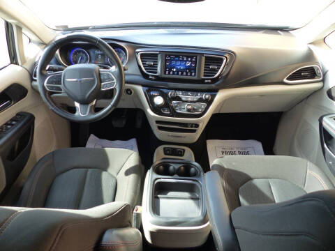 2020 Chrysler Pacifica Touring