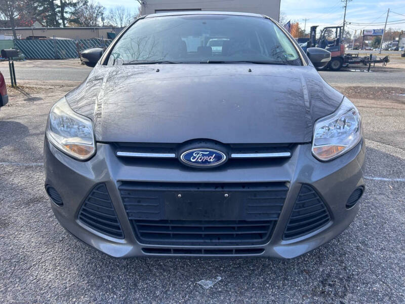 2014 Ford Focus SE photo 3