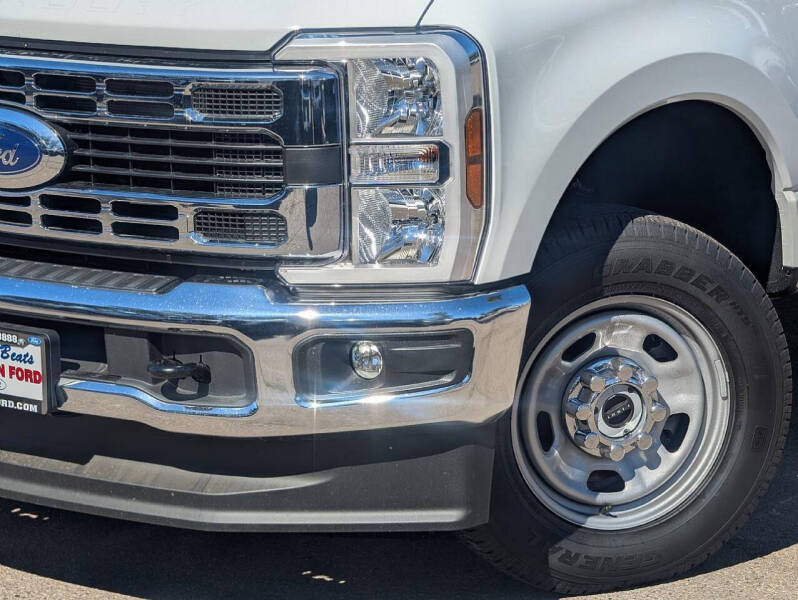 2025 Ford F-350 Super Duty XL