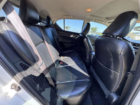 2017 Lexus CT 200h