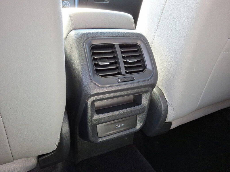 2022 Volkswagen Taos SE 4Motion