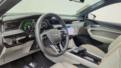 2024 Audi Q8 e-tron quattro Prestige