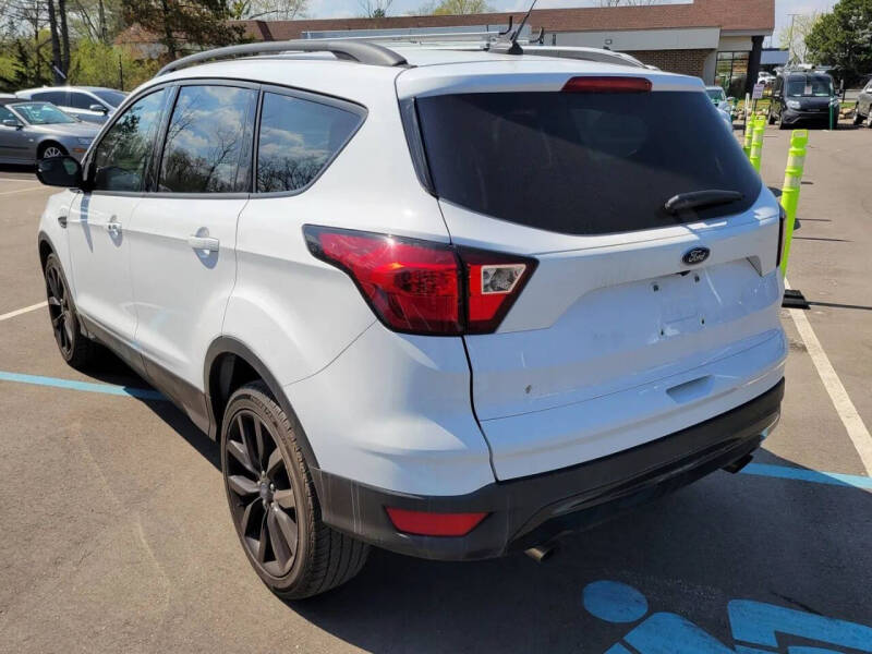 2019 Ford Escape SE
