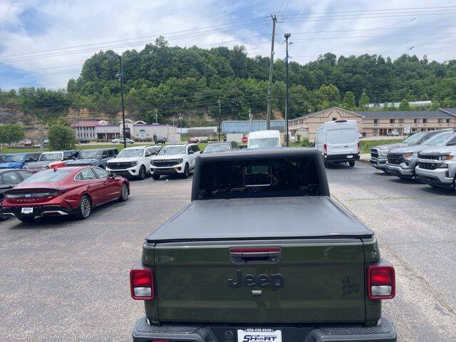 2022 Jeep Gladiator Willys