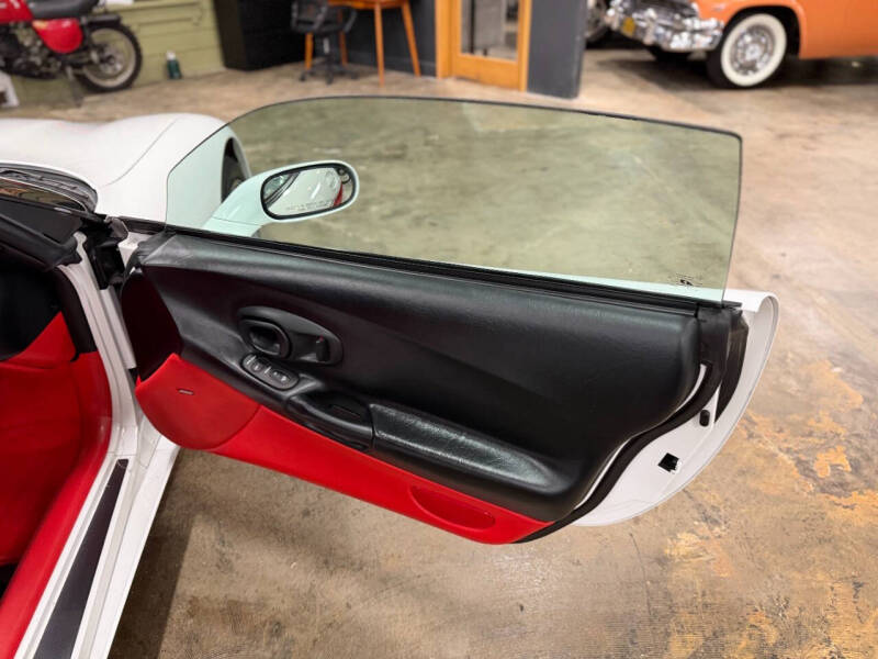 2004 Chevrolet Corvette