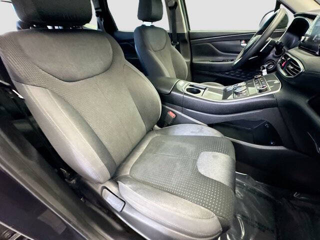 2021 Hyundai Santa Fe SE