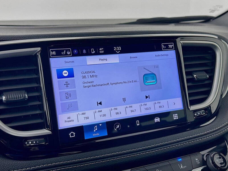 2023 Chrysler Pacifica Touring