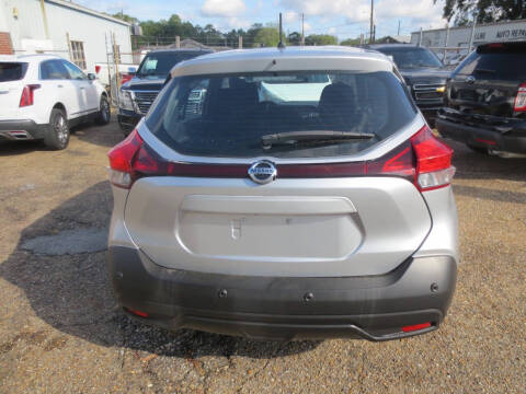 2020 Nissan Kicks S