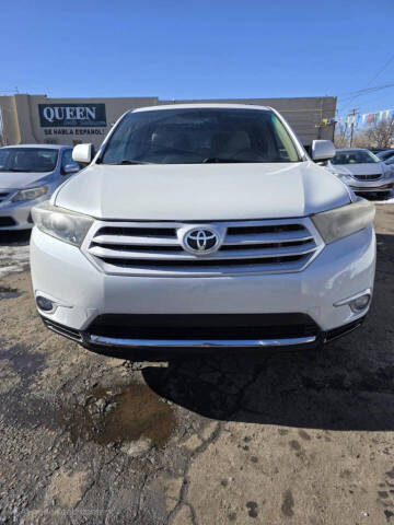 2012 Toyota Highlander for sale at Queen Auto Sales in Denver CO