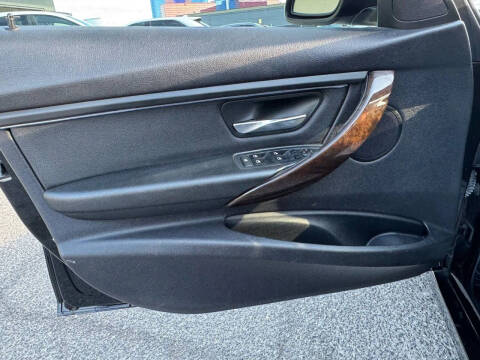 2015 BMW 3 Series 328i