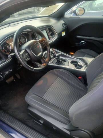 2015 Dodge Challenger SXT