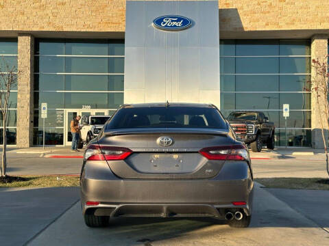 2023 Toyota Camry SE