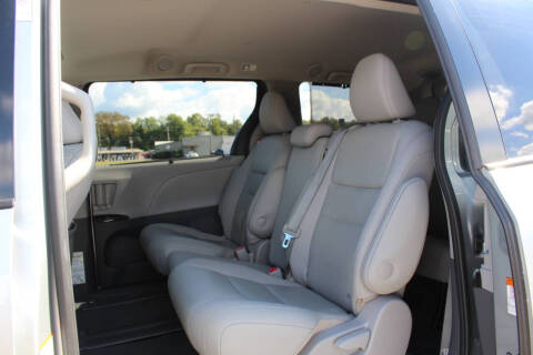 2020 Toyota Sienna XLE 8-Passenger