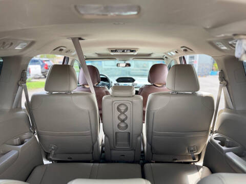 2011 Honda Odyssey EX-L w/DVD