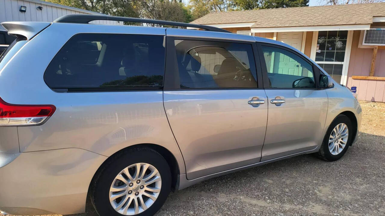 2012 Toyota Sienna for sale at AUTHE VENTURES AUTO in Red Oak, TX