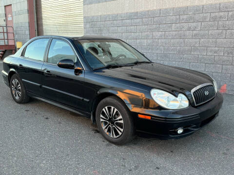 2004 Hyundai Sonata for sale at Autos Under 5000 in Island Park NY