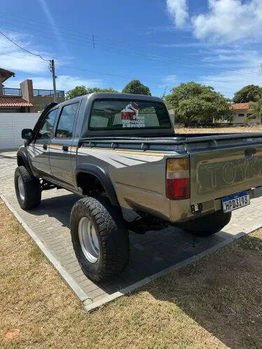 1999 Toyota Hilux