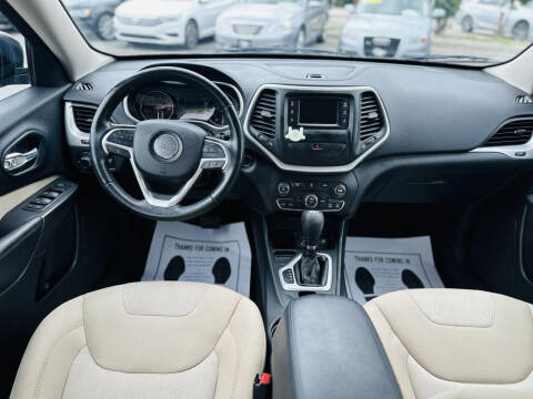 2016 Jeep Cherokee Sport