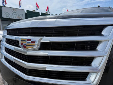 2016 Cadillac Escalade Luxury Collection